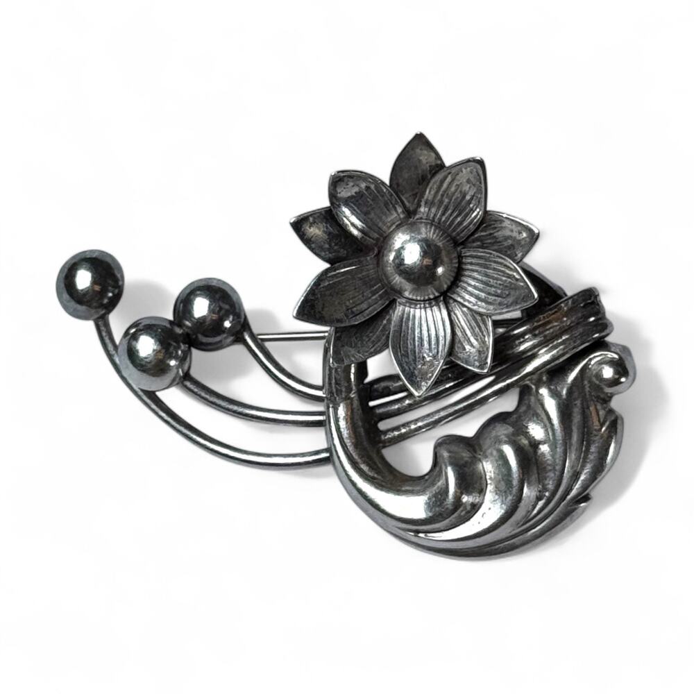 Sterling Silver signed by Lang Vintage Floral flowers Brooch 2' vintage 10.35g